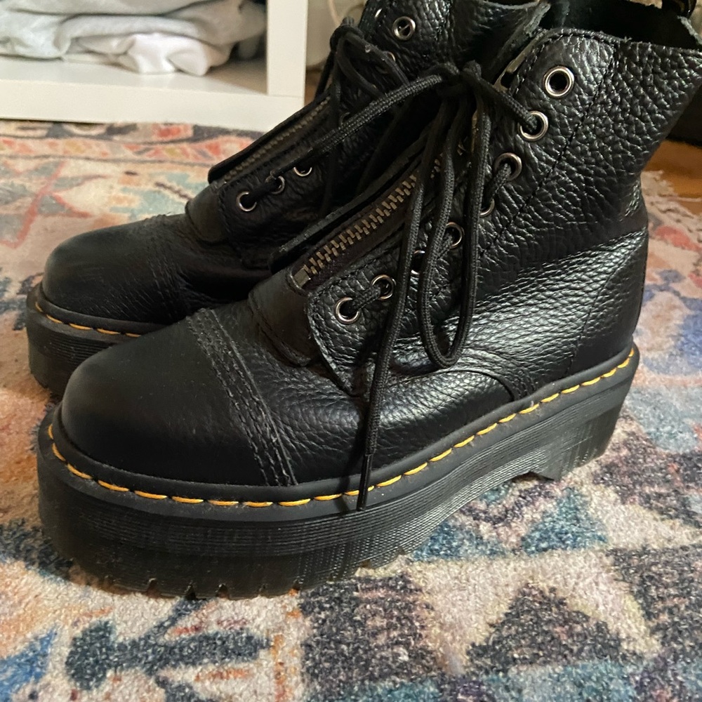 Barely worn dr. Marten Sinclair zip front boots